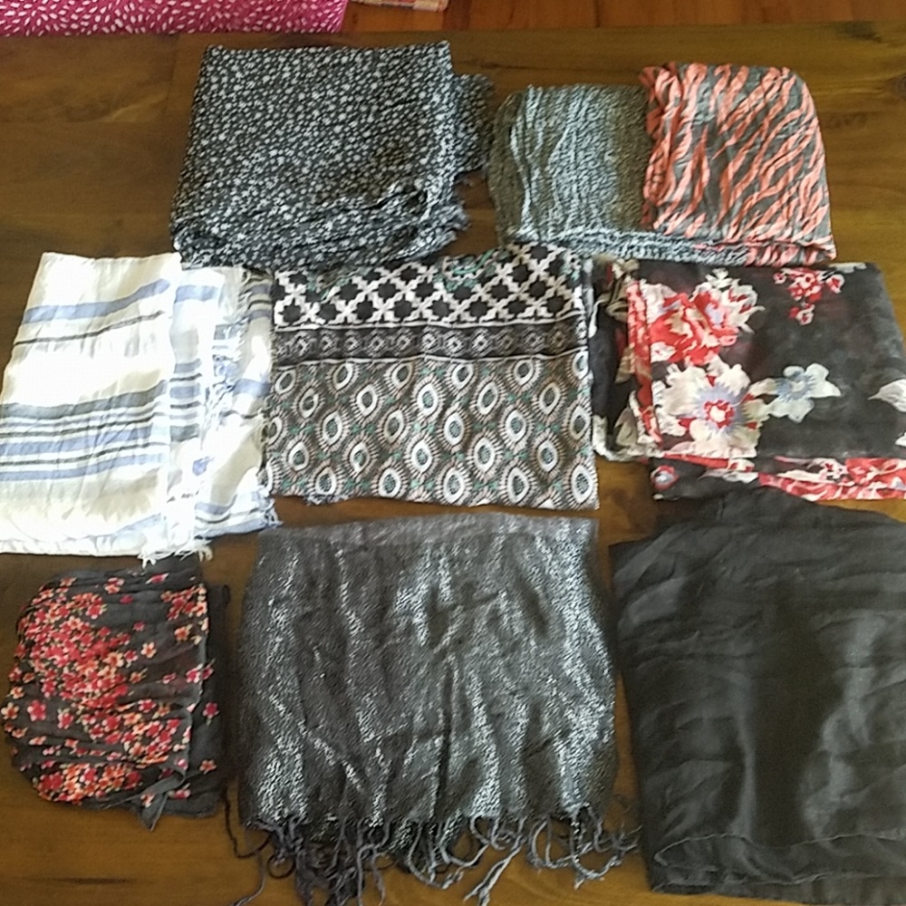 Scarves lot